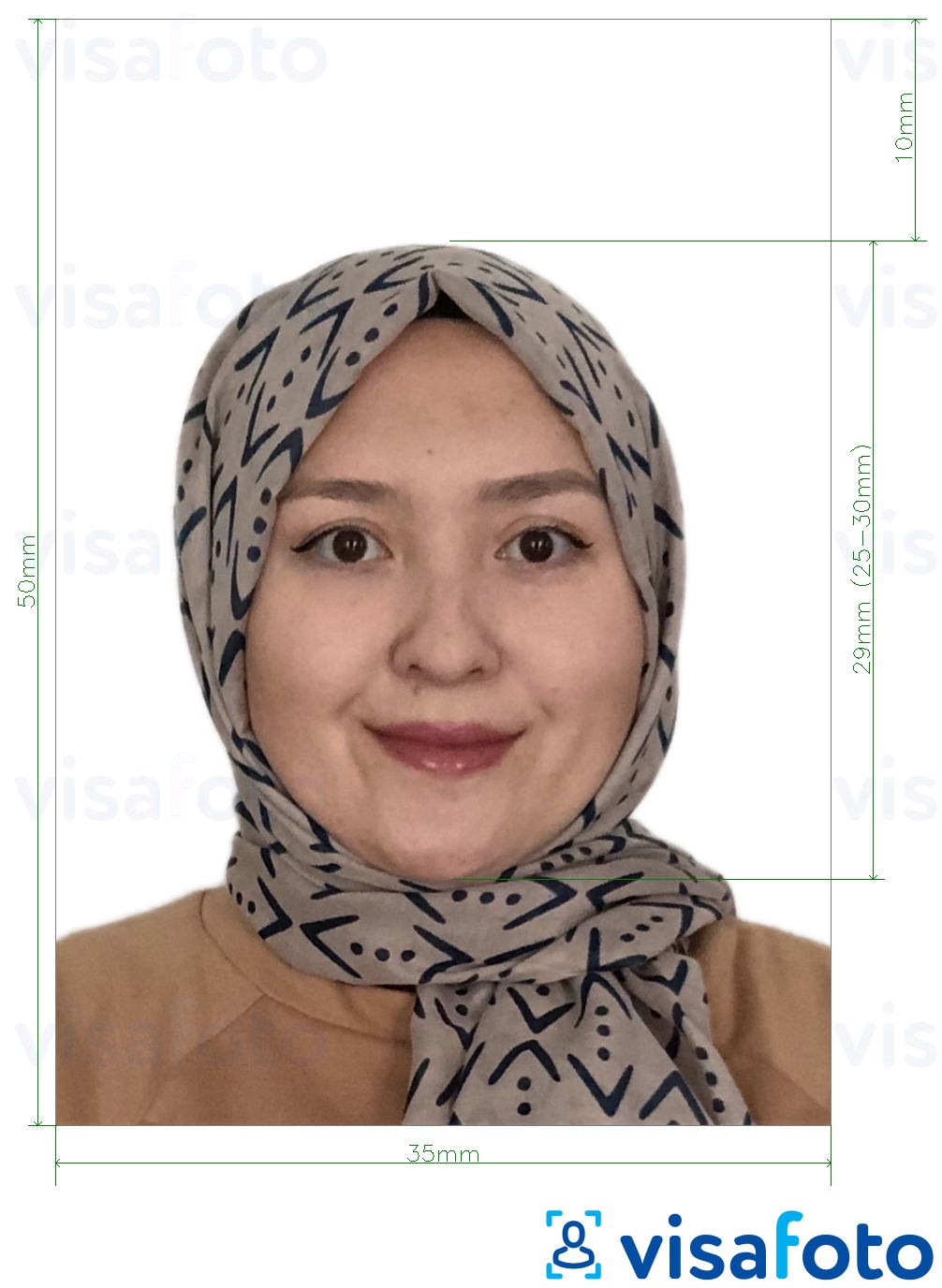 सटीक आकार विनिर्देश के साथ मलेशिया पासपोर्ट 35x50 मिमी सफ़ेद पृष्ठभूमि के लिए तस्वीर का उदाहरण